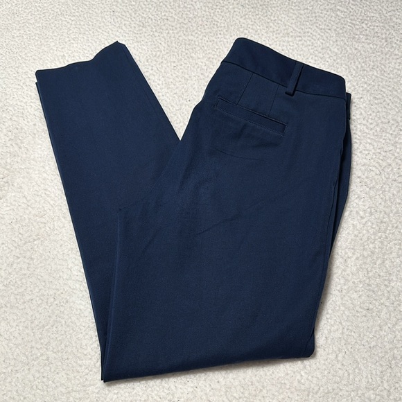 Crown & Ivy Ladies Cary Navy Bi Stretch Ankle Pants, EUC (Looks New), Size 6P - Picture 12 of 12